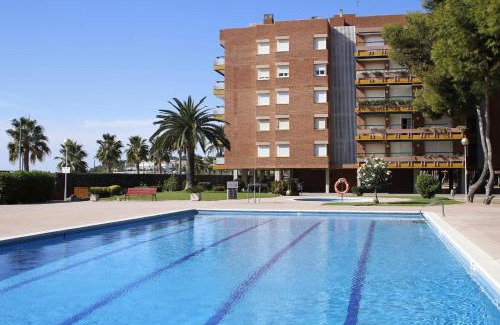 Torredembarra Apartment | AT046 Els Pins, 1ra línea de la playa, piscina, airco, aparcamiento