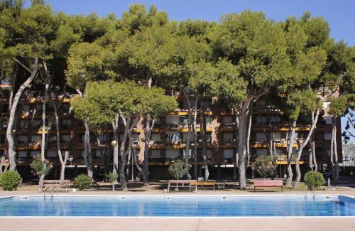 Torredembarra Apartment | AT046 Els Pins, 1ra línea de la playa, piscina, airco, aparcamiento