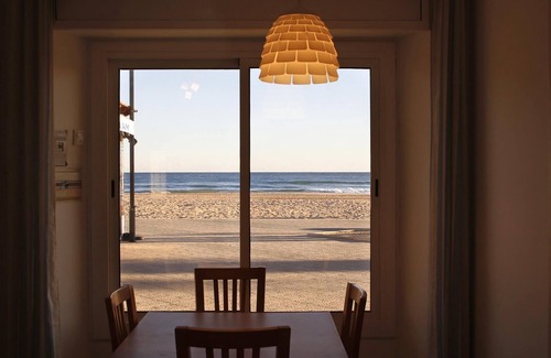 Torredembarra Apartment | AT076 BAIX A MAR: Apartment in Baix a Mar on the seafront