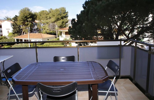 Torredembarra Apartment | AT121 PROTOMAR: Apartment with communal pool a few meters from the beach