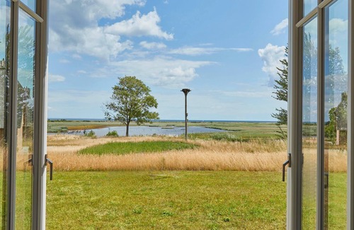 Nieby House | Atelierhaus Morsezeichen Unter Reet für bis zu 8 Personen mit Wildwiesenblick