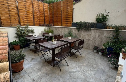 Old Town Apartment | ATENEO CUENCA, BOUTIQUE SUITES, with kitchen in the historic center.