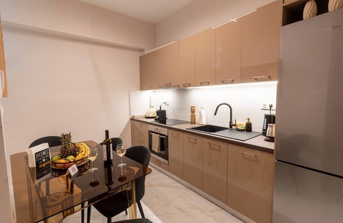 Petralona Apartment | Athenian Secret Key Residence