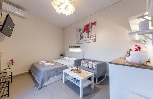 Plaka Apartment | Athens Acropolis House