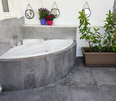 New Kypseli Apartment | Athens Acropolis View
