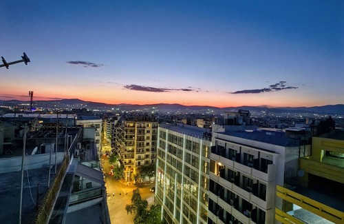 Exarhia Apartment | Athens Heartbeat Stay Lykavittos View & Acropolis Glimpse
