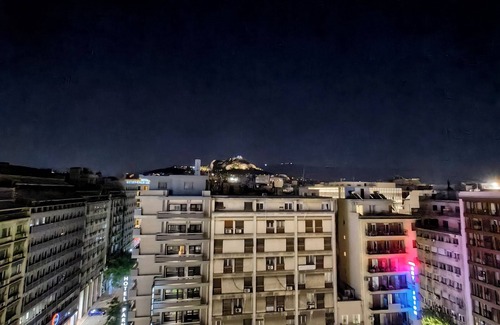 Exarhia Apartment | Athens Heartbeat Stay Lykavittos View & Acropolis Glimpse