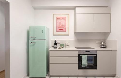 Kinosargous Apartment | Athens Hidden Gem - Elegant 2 Bedroom Flat