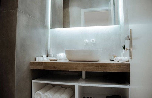 Plaka Hotel | Athens Muses Suites