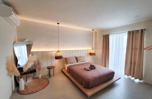 Maribago Villa | Athens Pool Villa