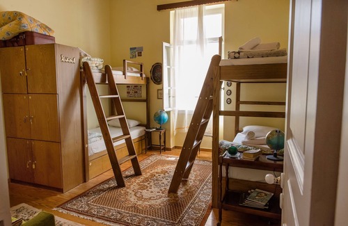Neapoli Hotel | Athens Quinta - Hostel
