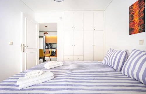 Ampelokipoi Apartment | AthensCity Apt-G2 with balcony