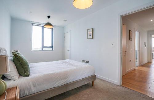 Walthamstow Apartment | Athera - Walthamstow Central Sub-Penthouse 2 bedroom, 2 bathroom Incredible views!