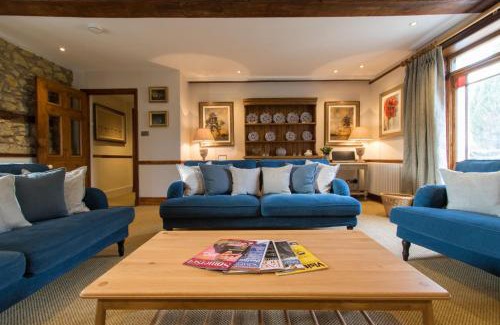 Ilminster House | Atherstone Farmhouse