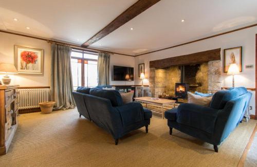 Ilminster House | Atherstone Farmhouse