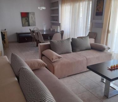 Nea Peramos Apartment | Athina's house by the sea