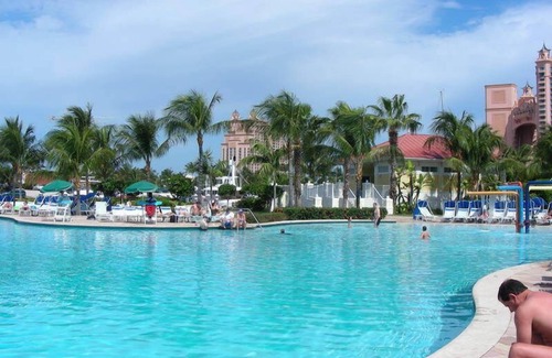 Paradise Island Condo | ATLANTIS HARBORSIDE -ALL DATES AVAILABLE OWNER OVER 200 REVIEWS