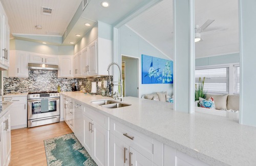 Cudjoe Key House | ATLANTIS.Ocean Front Cottage Retreat!