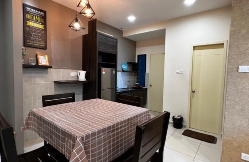 Malacca City Apartment | Atlantis Residence with Pool View by CasaMeus