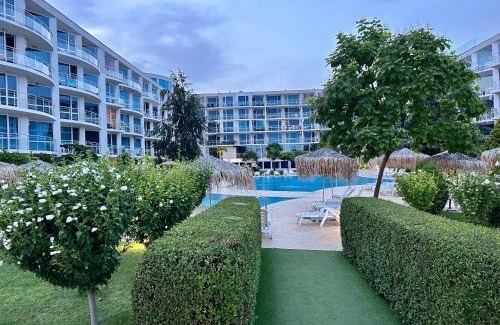 Sarafovo Apartment | Atlantis Resort & 4 swimming pools & Spa & Апартамент