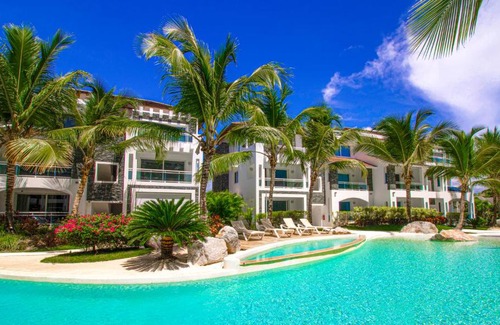 Dominicus Apartment | Atmospheric apartment with a beautiful view of the swimming pool