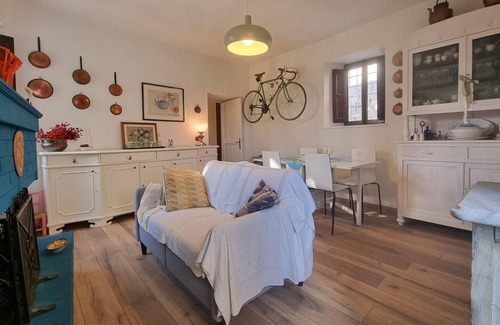 Barga House | Atmospheric holiday home in Barga-LU with private garden