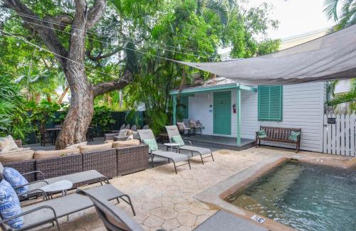 Historic Seaport Apartment | Atocha Cottage - Harbor Walk Hideaways
