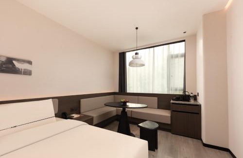 Qingdao Hotel | Atour Hotel Qingdao Wusi Square Minjiang Road