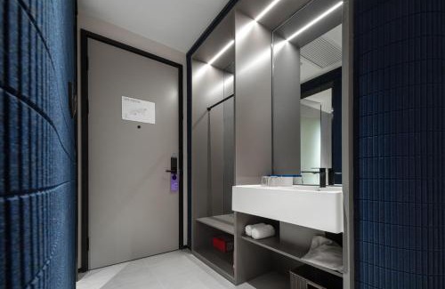 Shangcheng Hotel | Atour Light Hotel Hangzhou Sijiqing Nanxingqiao Metro Station