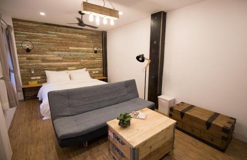 West Central District House | Atreeium