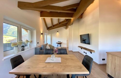Saalfelden am Steinernen Meer Apartment | Attic Apartment in Saalfelden near Ski Slopes