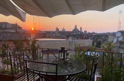 Rione VII Regola Apartment | Attico Pasquino, Roma home with a view