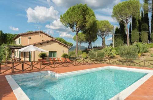 Magliano Sabina Villa | Attractive and spacious villa with pool