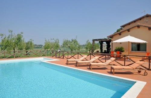 Magliano Sabina Villa | Attractive and spacious villa with pool