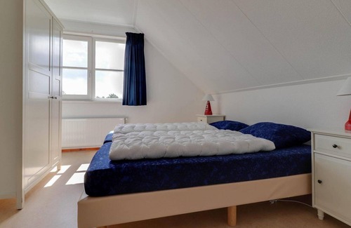 Makkum Cabin | Attractive detached villa with bubble bath