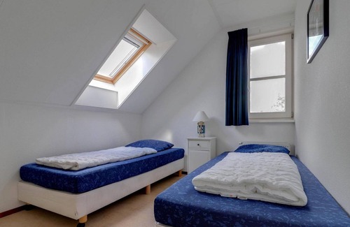 Makkum Cabin | Attractive detached villa with bubble bath