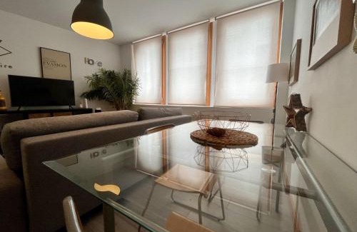 Burgos Apartment | Atuaire Home En la Plaza Mayor de Burgos Parking Incluido