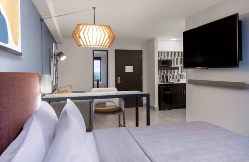 Austin Hotel | Atwell Suites Austin Airport by IHG
