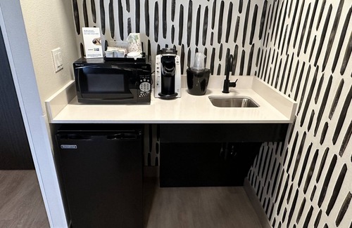 Austin Hotel | Atwell Suites Austin Airport by IHG