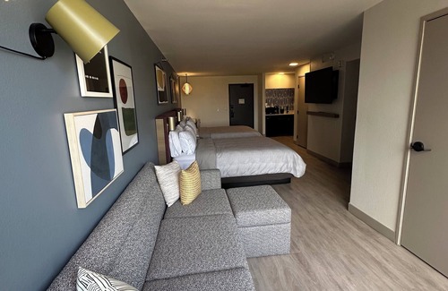 Austin Hotel | Atwell Suites Austin Airport by IHG