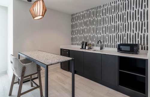 Brickell Hotel | Atwell Suites Miami Brickell by IHG