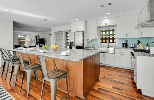 Barton Hills House | ATX Modern - Charm
