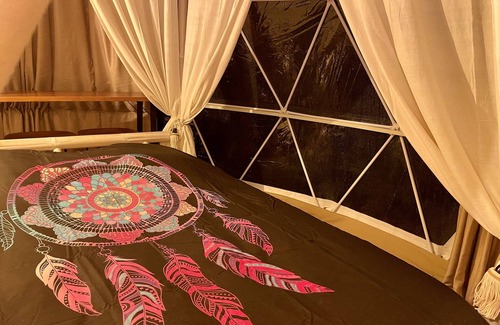 Saint-Hilaire-de-Riez Bed & Breakfast | Atypical and private dome la bulle des coucous