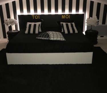 Saint Ouen d'Aunis House | Au 29 logement cocon avec jacuzzi privatif