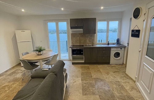 Saint-Etienne-des-Sorts Apartment | Au Bord de Leau Tourisme & Nucleaire