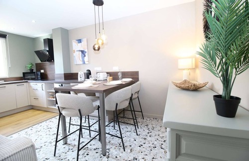 Avignon City Centre Apartment | ⭐Au calme des Carmes⭐Climatisation⭐Wifi⭐Hypercentre