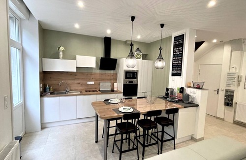 Ville Haute House | Au jardin de la basilique