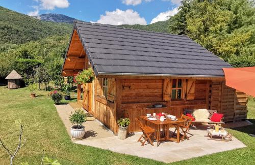 Cruet Ski Chalet | Au petit chalet avec son SPA - Escapade en amoureux !