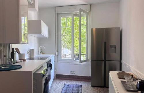 Reims City Centre Apartment | Au pied de la Cathédrale, bel appartement, lumineux avec 2 chambres