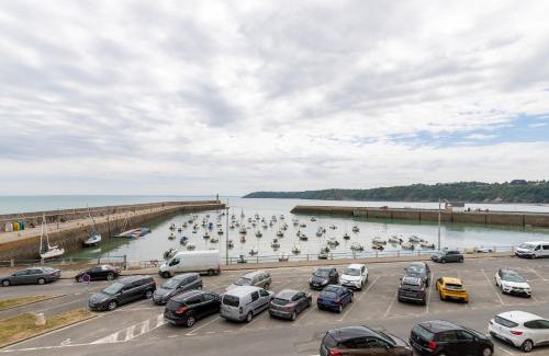 Binic Apartment | Au port de Binic - Loggia vue port